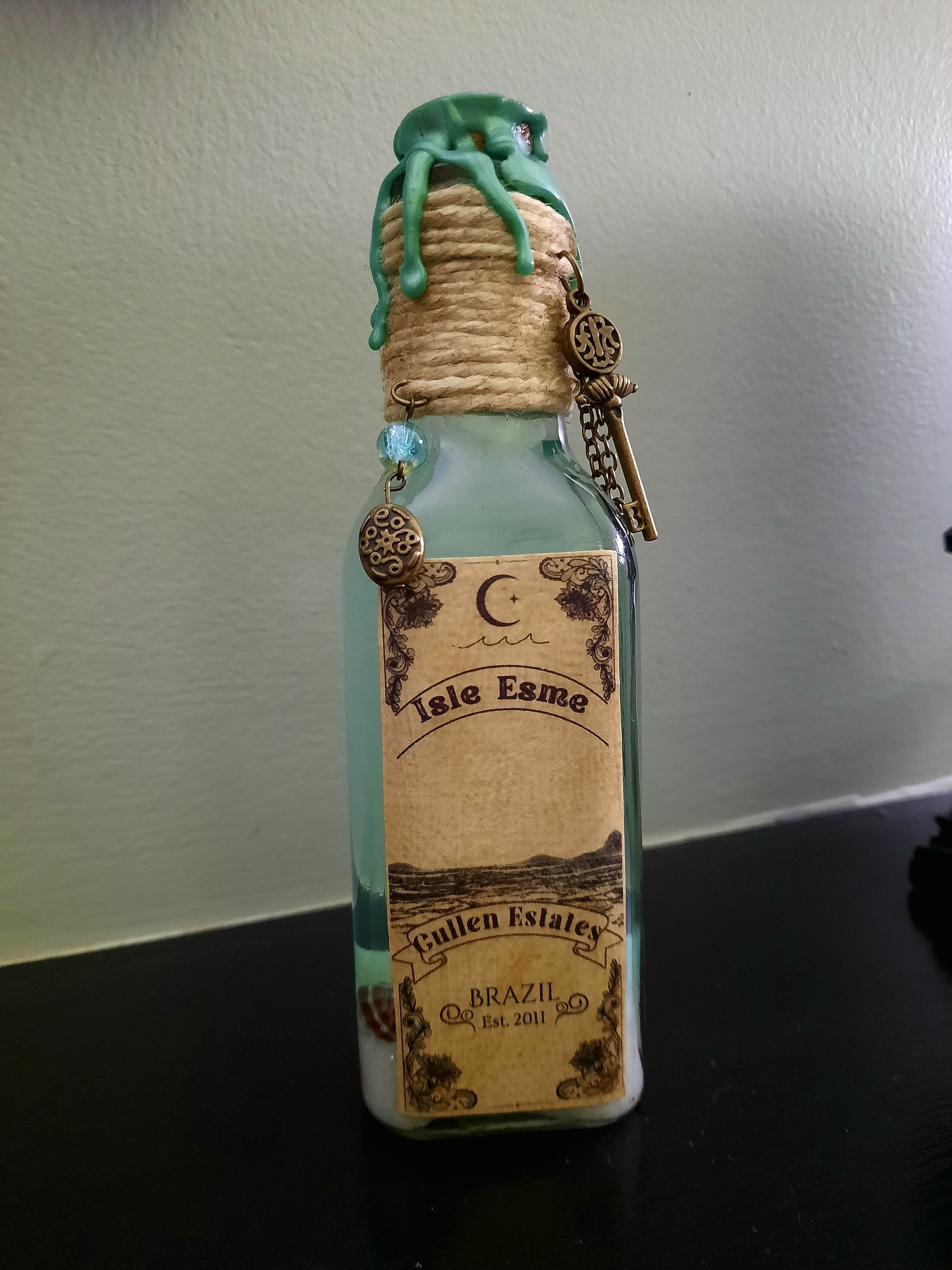Twilight inspired Isle Esme glass collector bottle.