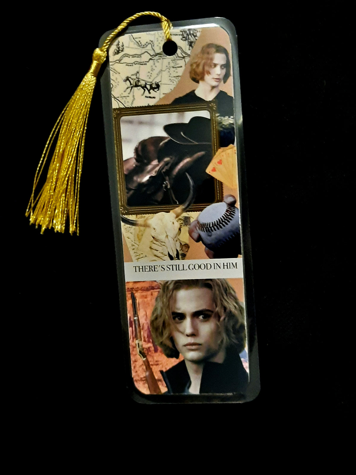 Aesthetic collage-style bookmark of Jasper Hale inspired by the Twilight Saga. Laminated with tassel. 
