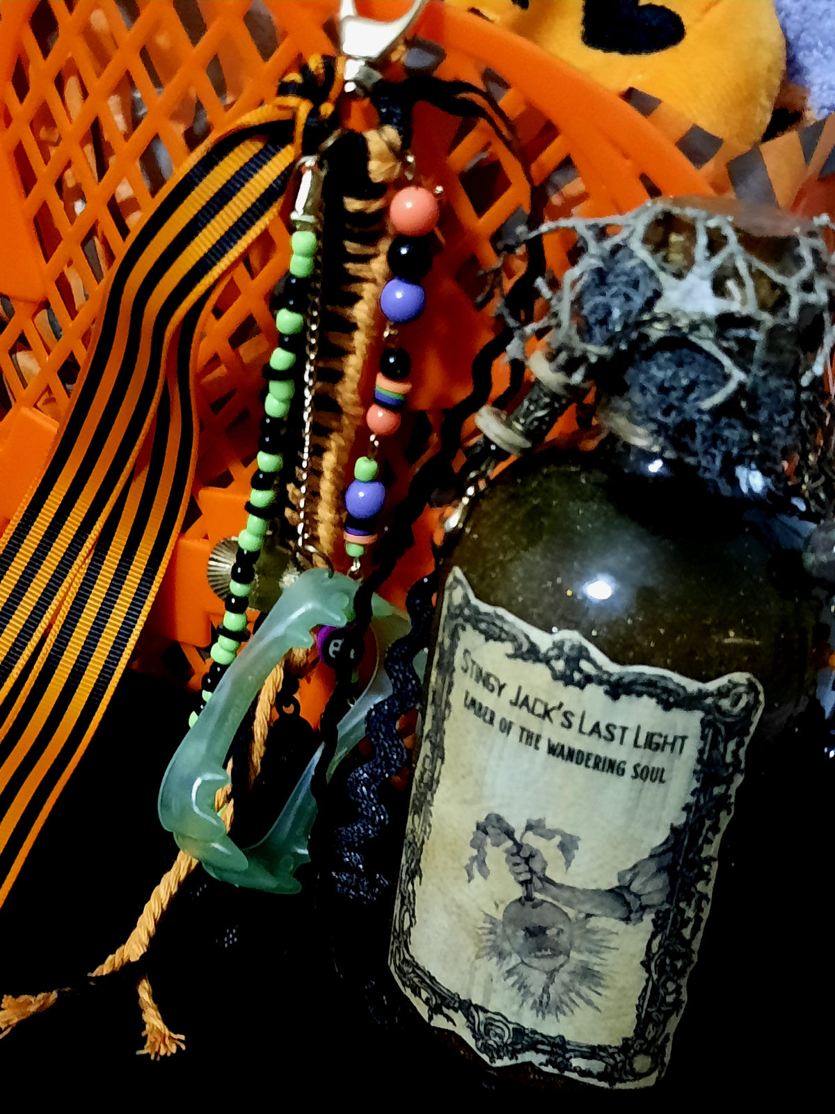 A fun Halloween mystery box packed with goodies! Glass color changing potion bottle, wax melts, scrapbook kit, stickers, bookmarks and more!